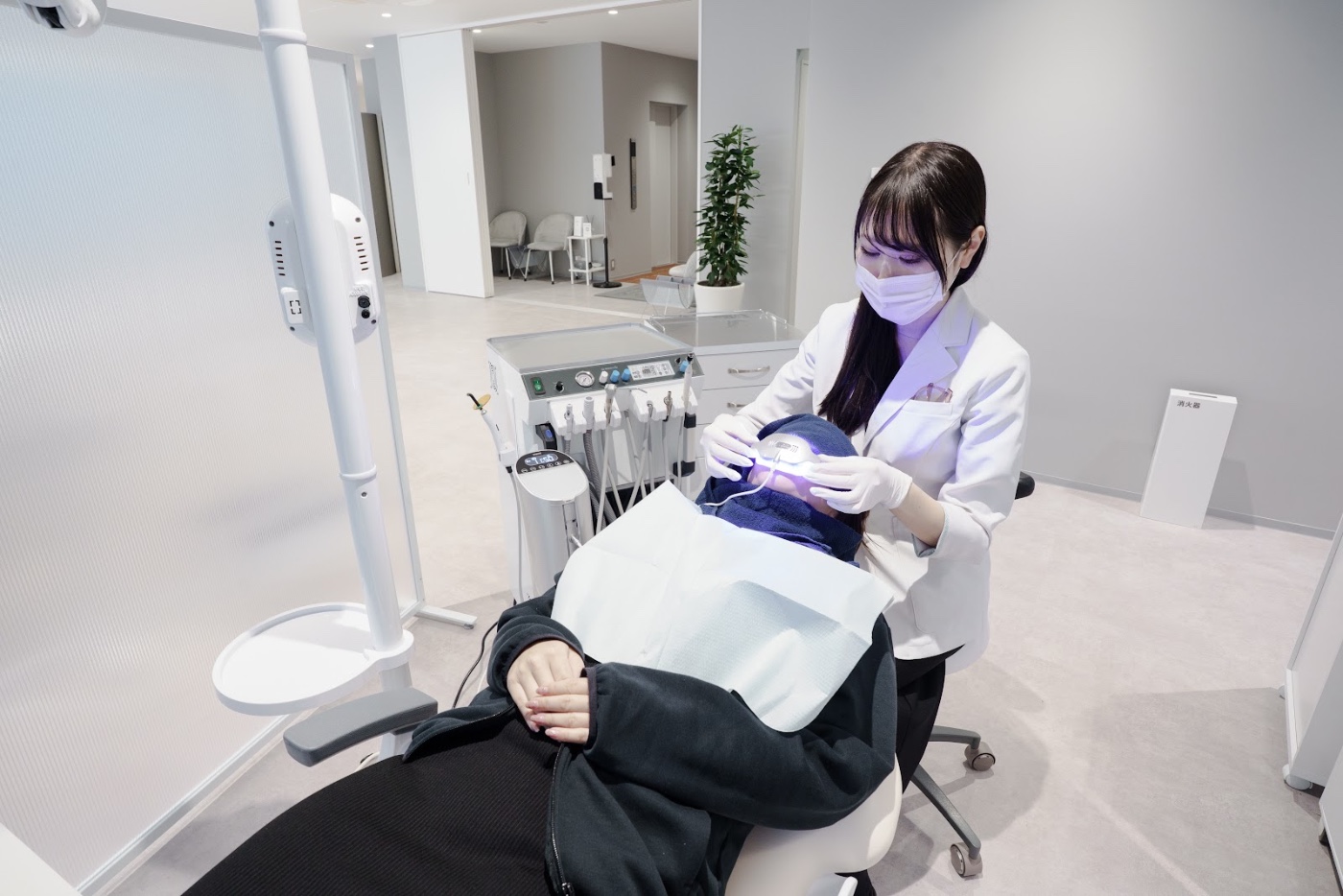 東京銀座有楽町矯正歯科 オフィスホワイトニングの施術